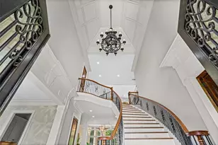 453 Londonberry Rd, Sandy Springs, GA 30327 - Photo 4