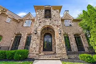 453 Londonberry Rd, Sandy Springs, GA 30327 - Photo 2