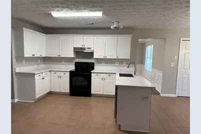 6424 Castle Court Way, Lithonia, GA 30058 - Photo 2