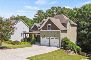 1125 Blankets Creek Dr, Canton, GA 30114 - Photo 2