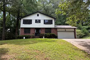 3745 Londonderry Ct, Lithonia, GA 30038 - Photo 2