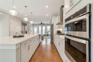 564 Ember Ln NW, Atlanta, GA 30318 - Photo 10