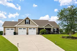 127 Alex Ct, Calhoun, GA 30701 - Photo 1