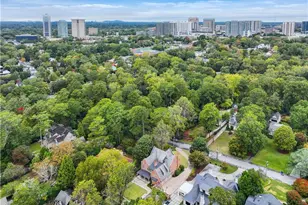 369 Pine Tree Dr NE, Atlanta, GA 30305 - Photo 4