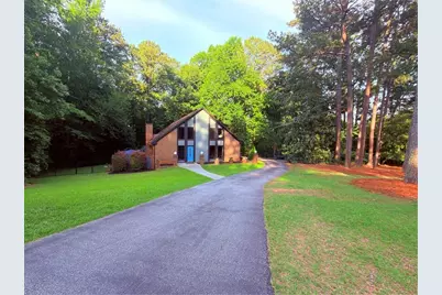 1605 Saint Tropez Way, Atlanta, GA 30350 - Photo 2