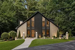 1605 St Tropez Way, Atlanta, GA 30350 - Photo 2