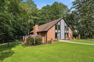 1605 St Tropez Way, Atlanta, GA 30350 - Photo 2