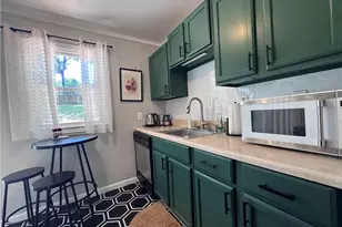 621 Rufus Henderson Dr, Scottdale, GA 30079 - Photo 8