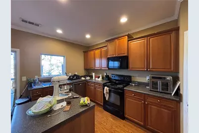 1161 Liberty Parkway NW, Atlanta, GA 30318 - Photo 6