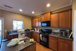 1161 Liberty Pkwy NW, Atlanta, GA 30318 - Photo 6