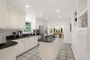 6651 Castleton Dr, Atlanta, GA 30328 - Photo 12