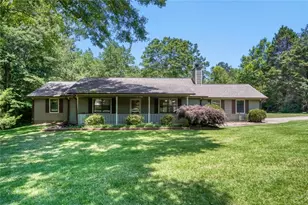 265 Peachtree Ln, Newnan, GA 30265 - Photo 2