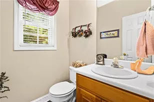 4605 Rivers Edge Dr, Gainesville, GA 30506 - Photo 4