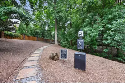 3235 Roswell Road NE #1021, Atlanta, GA 30305 - Photo 24