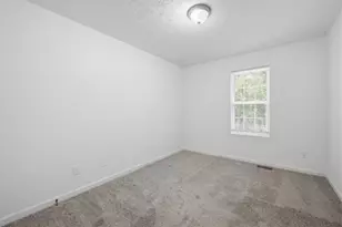 1324 Hollenbeck Ln, Riverdale, GA 30296 - Photo 16