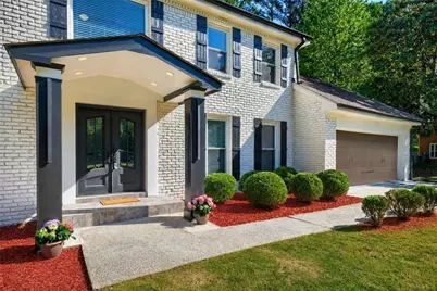 2368 Fenhurst Place, Dunwoody, GA 30338 - Photo 2