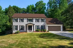 2368 Fenhurst Pl, Dunwoody, GA 30338 - Photo 1