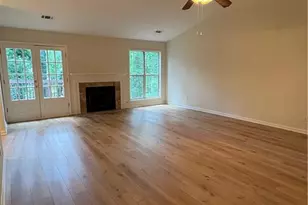 183 Colemans Bluff Dr, Woodstock, GA 30188 - Photo 4