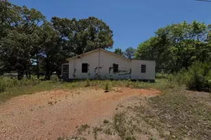 796 Shoemaker Rd, West Point, GA 31833 - Photo 2