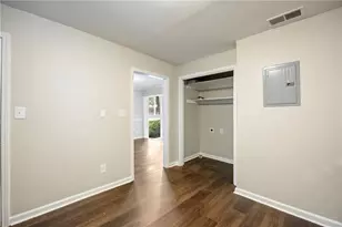 346 Carpenter Dr, Atlanta, GA 30328 - Photo 6