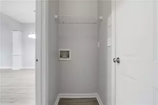 8642 Thomas Ln, Riverdale, GA 30274 - Photo 28