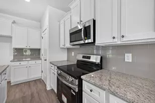 396 Crimson Feather Dr, Jefferson, GA 30549 - Photo 12