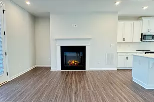 1475 Creekside Cir NW, Atlanta, GA 30318 - Photo 14