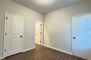 1475 Creekside Cir NW, Atlanta, GA 30318 - Photo 32