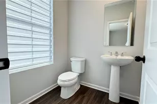 1475 Creekside Cir NW, Atlanta, GA 30318 - Photo 12