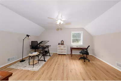 9135 Clearwater Road, Gainesville, GA 30506 - Photo 22
