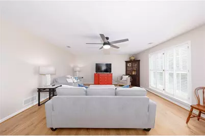 9135 Clearwater Road, Gainesville, GA 30506 - Photo 12