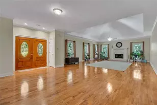 190 Oak Hill Cir, Covington, GA 30016 - Photo 4