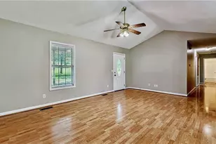 369 Oakland Dr SE, Calhoun, GA 30701 - Photo 10