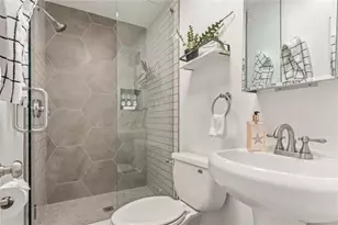 1730 Bridgeport Dr NE, Atlanta, GA 30329 - Photo 14