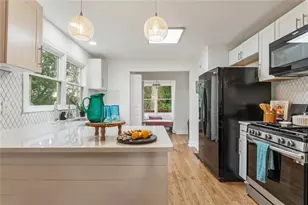 1730 Bridgeport Dr NE, Atlanta, GA 30329 - Photo 10