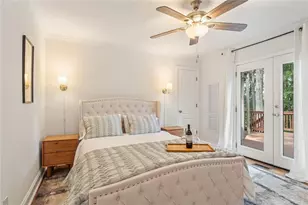 1730 Bridgeport Dr NE, Atlanta, GA 30329 - Photo 14