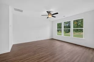 360 Crimson Feather Dr, Jefferson, GA 30549 - Photo 10
