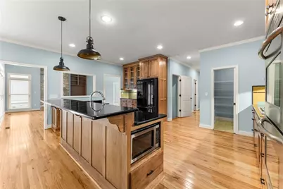 6277 Lakeview Drive, Buford, GA 30518 - Photo 14