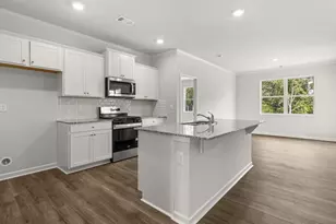 8199 Elkhorn Ct, Fairburn, GA 30213 - Photo 4