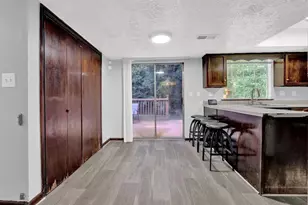 4609 Keighley Dr, Stone Mountain, GA 30083 - Photo 12