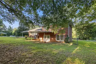 180 E Greenwood Dr, Carrollton, GA 30117 - Photo 54