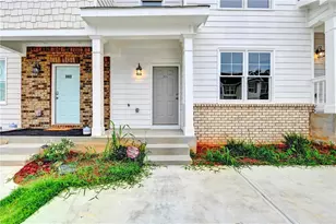 2776 Laurel Ridge Cir, East Point, GA 30022 - Photo 4