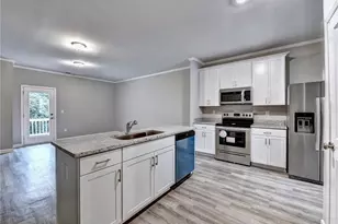 2776 Laurel Ridge Cir, East Point, GA 30022 - Photo 26