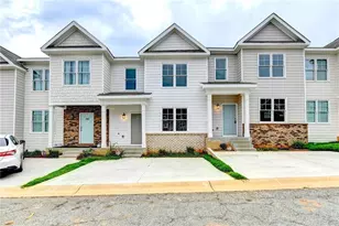 2776 Laurel Ridge Cir, East Point, GA 30022 - Photo 1