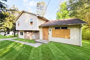 5411 Rocky Pine Dr, Lithonia, GA 30038 - Photo 1