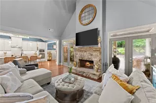 686 Lake Crest Dr, Jefferson, GA 30549 - Photo 10