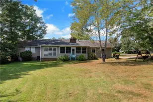 3550 Clubhouse Ln SE, Conyers, GA 30094 - Photo 2
