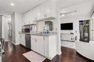 7 St Claire Ln NE, Atlanta, GA 30324 - Photo 8