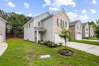 1049 Valley Rock Drive, Lithonia, GA 30058 - Photo 2