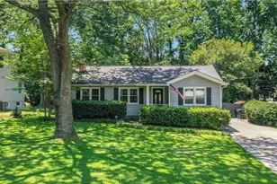 4052 W Johnson Cir, Atlanta, GA 30341 - Photo 2